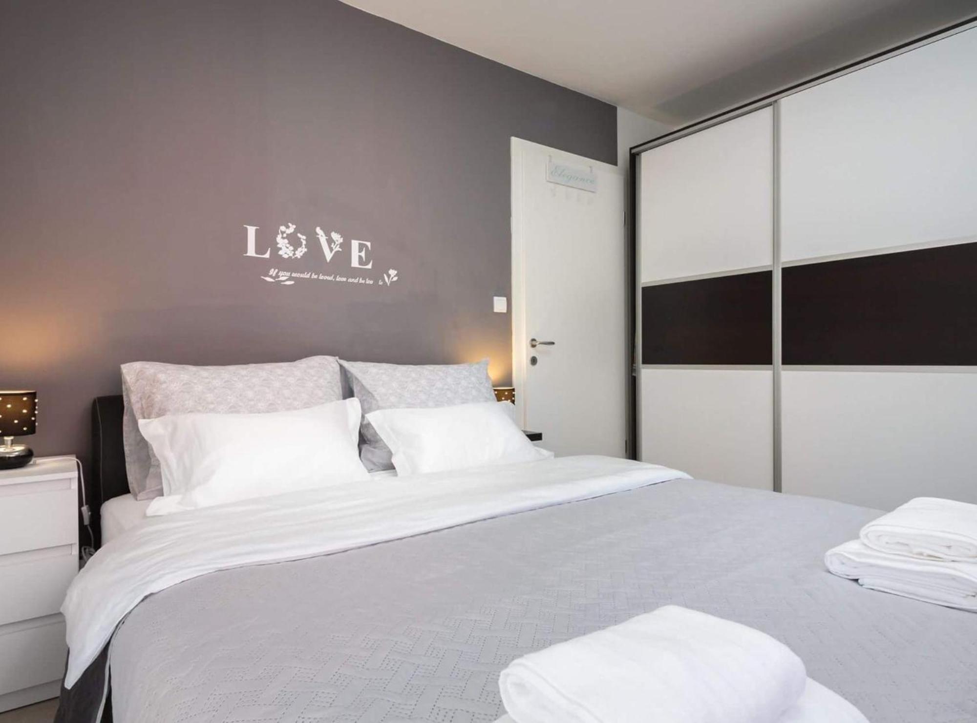 סופטאר Apartment Lana St מראה חיצוני תמונה